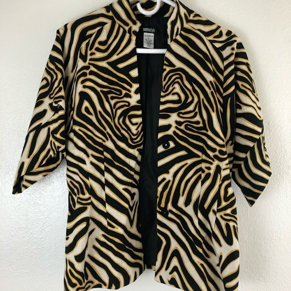 Metrostyle Black and gold Printed linen blend  jacket size 12